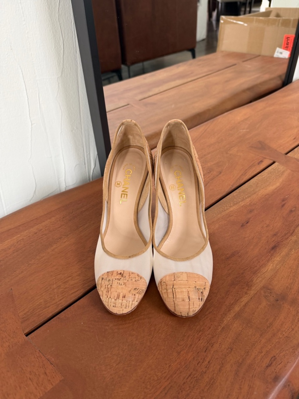 Chanel Cork & Mesh Cap Toe Pumps size 39 - Picture 5 of 6